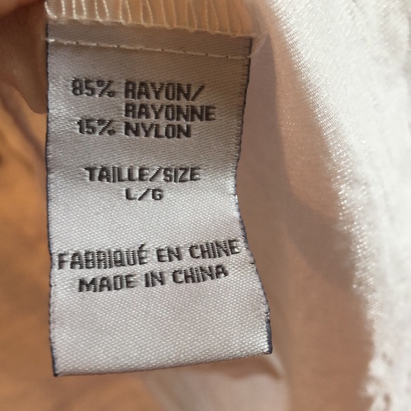 White Button Down Blouse with Gathered Puff Sleeve - Picture 4 of 9